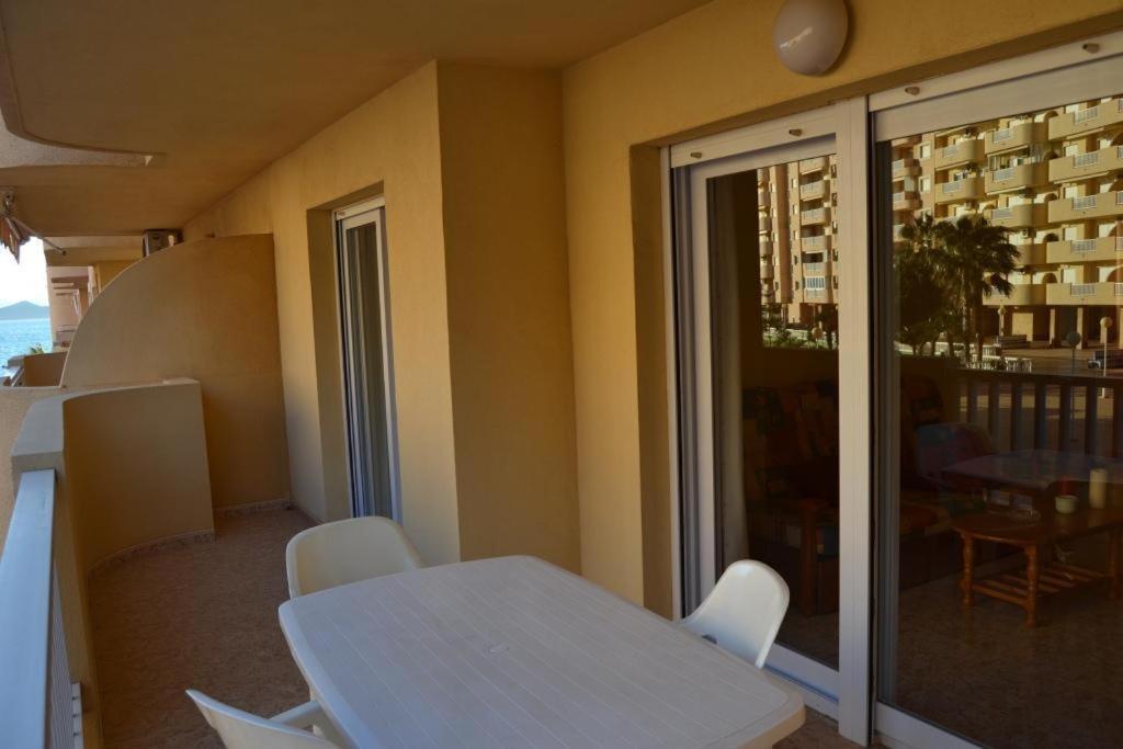 Apartamentos Turisticos Puerto Tomas Maestre Ла-Манга-дель-Мар-Менор Екстер'єр фото