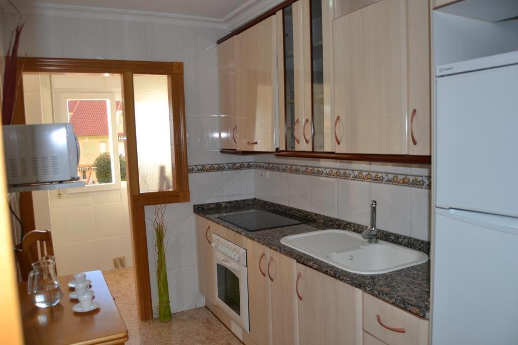 Apartamentos Turisticos Puerto Tomas Maestre Ла-Манга-дель-Мар-Менор Номер фото