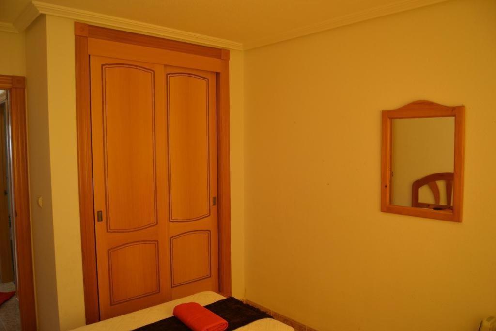 Apartamentos Turisticos Puerto Tomas Maestre Ла-Манга-дель-Мар-Менор Номер фото