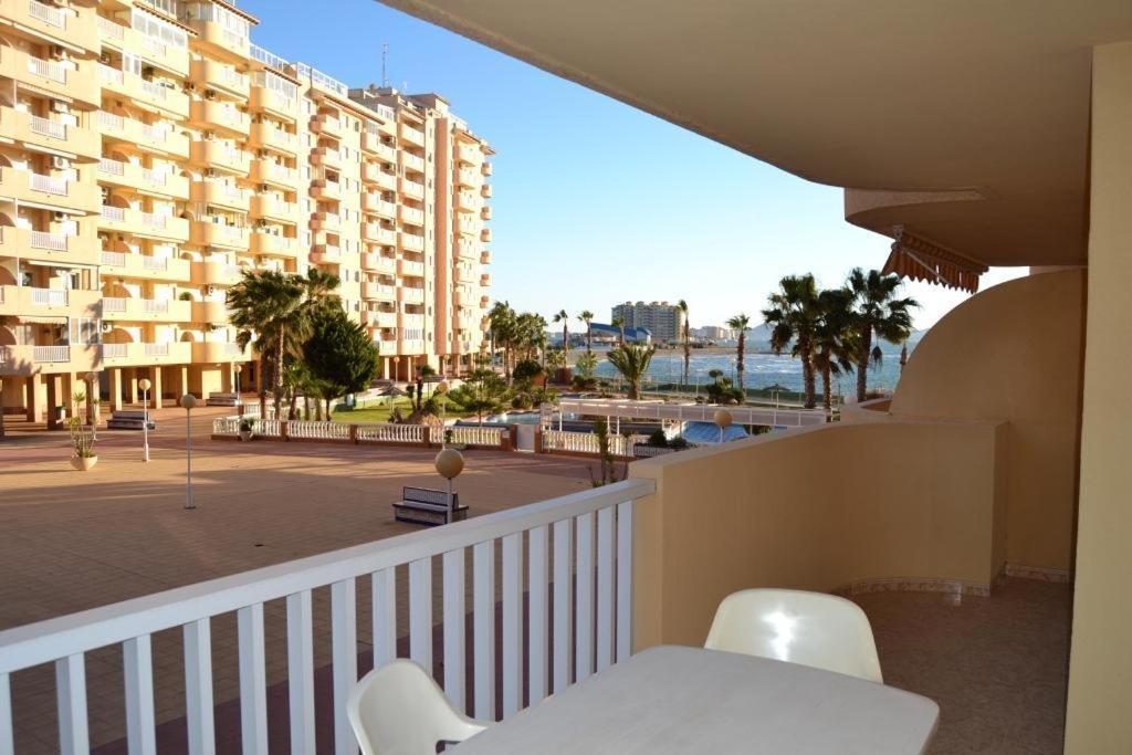 Apartamentos Turisticos Puerto Tomas Maestre Ла-Манга-дель-Мар-Менор Екстер'єр фото